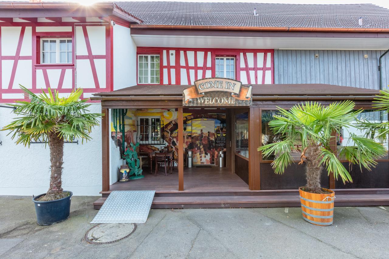 Motel Steighof Brutten Exterior foto